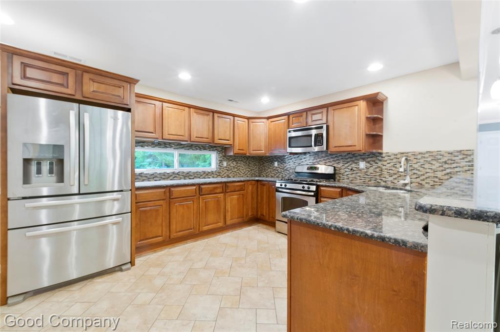 48703 W Ranch Drive, Chesterfield, MI — Photo 2