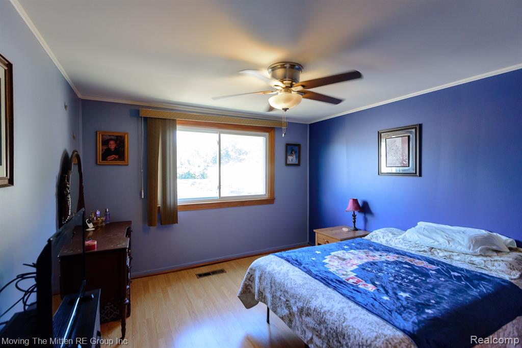 502 Estrada Drive, Belleville, MI 48111 — Photo 16