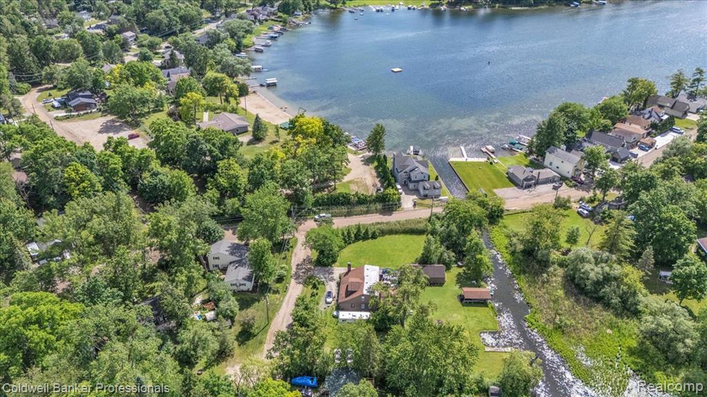 470 Oak Grove Drive, Lake Orion, MI 48362 — Photo 35