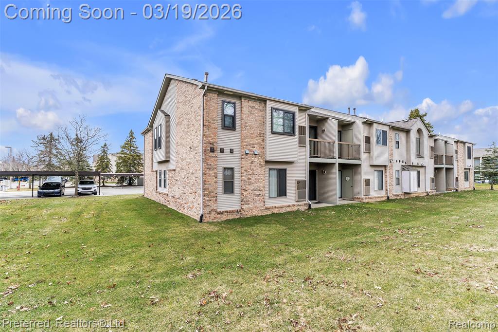 42751 Lilley Pointe Drive, Canton, MI 48187 — Photo 37