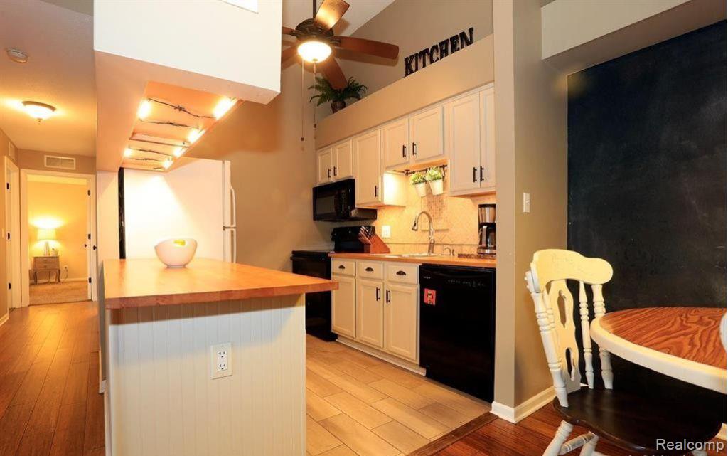 45977 Tallgrass Court, Belleville, MI 48111 — Photo 6