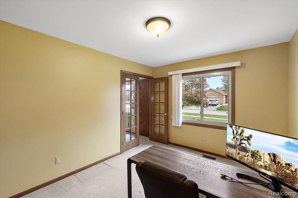 53335 GREGORY Drive, Macomb, MI 48042 — Photo 36