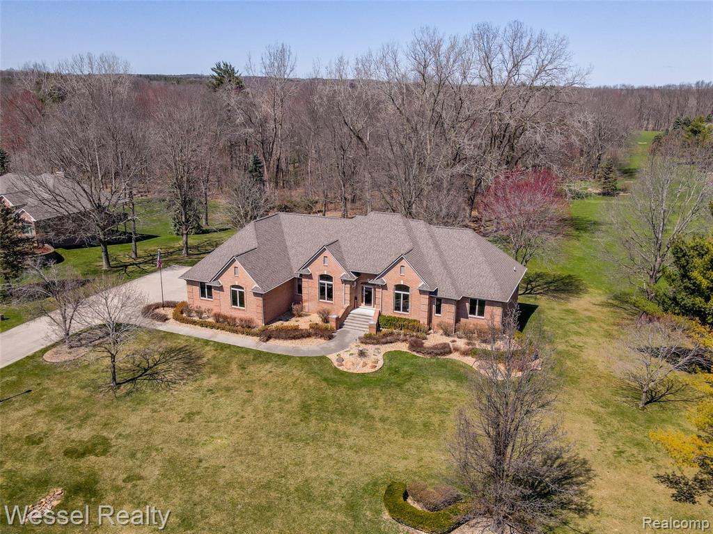 9805 Cranbrook Court, Romeo, MI 48065 — Photo 2