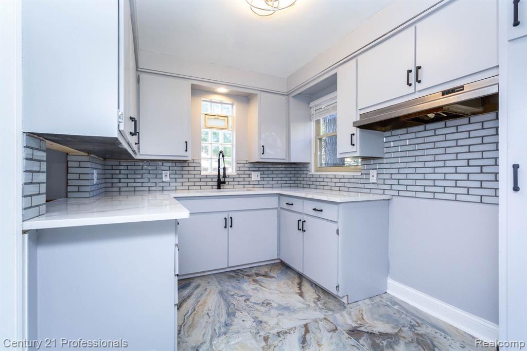 9357 Piedmont Street, Detroit, MI 48228 — Photo 14