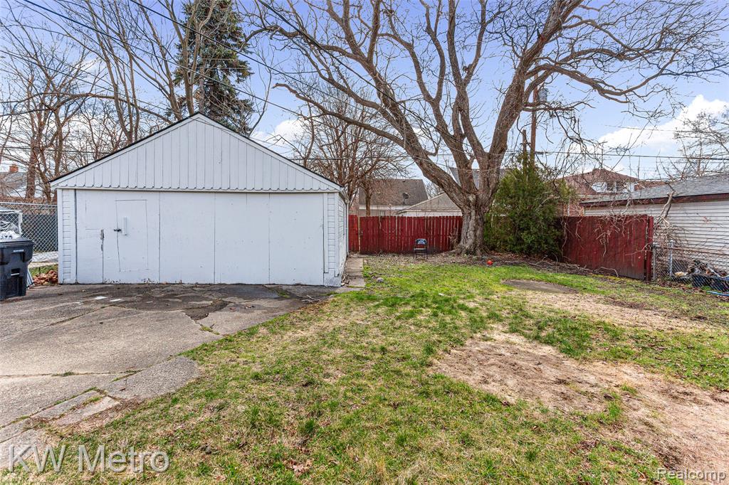 8272 E Outer Drive, Detroit, MI 48213 — Photo 15