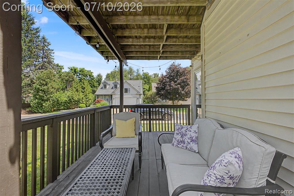 6400 Lake Meadow Drive, Waterford, MI 48327 — Photo 39