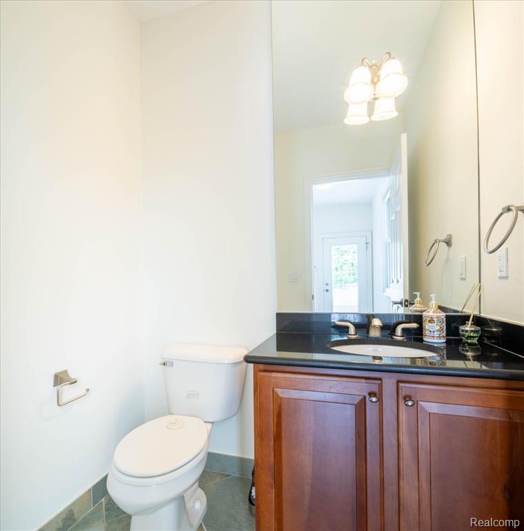 717 S Kenwood Avenue, Royal Oak, MI 48067 — Photo 13