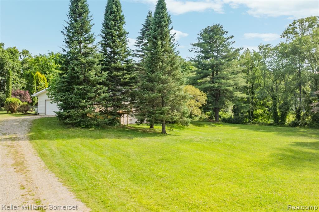 2344 Rochester Road, Leonard, MI 48367 — Photo 58