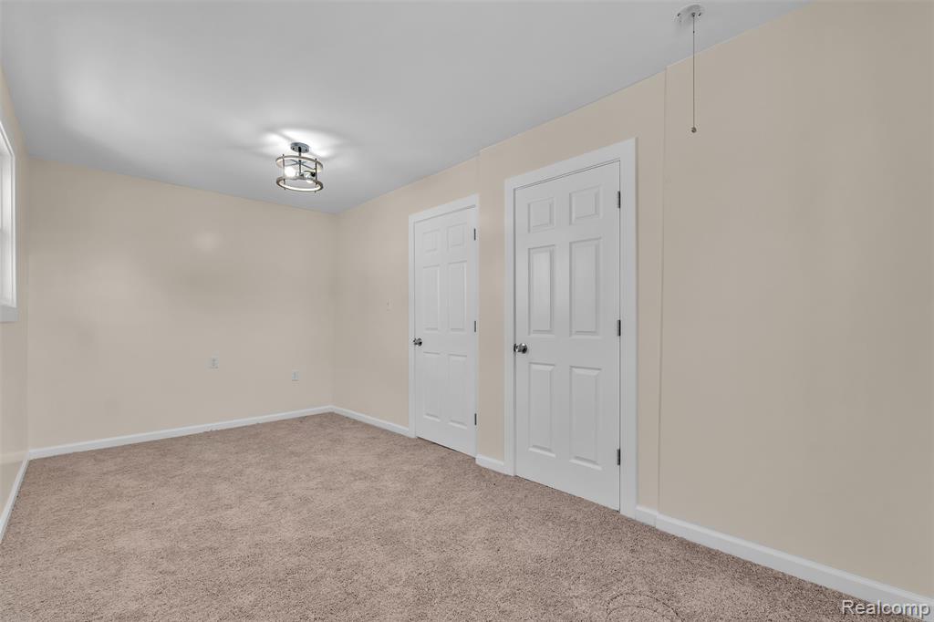 14521 SUSSEX Street, Detroit, MI 48227 — Photo 25