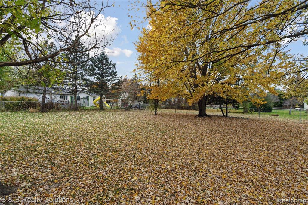 4360 HURON Street, North Branch, MI 48461 — Photo 39