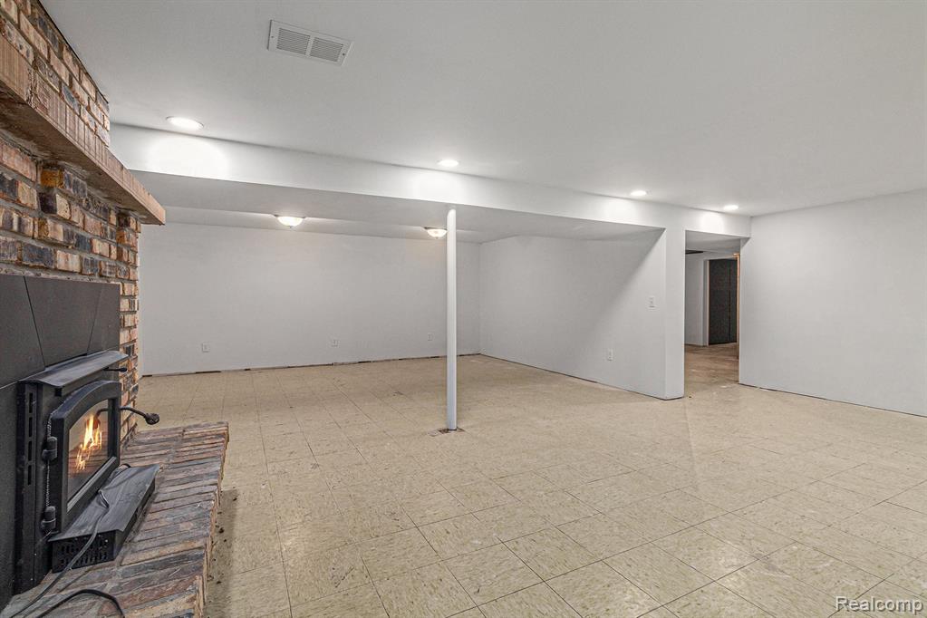 7135 Jordan Road, Grand Blanc, MI 48439 — Photo 26