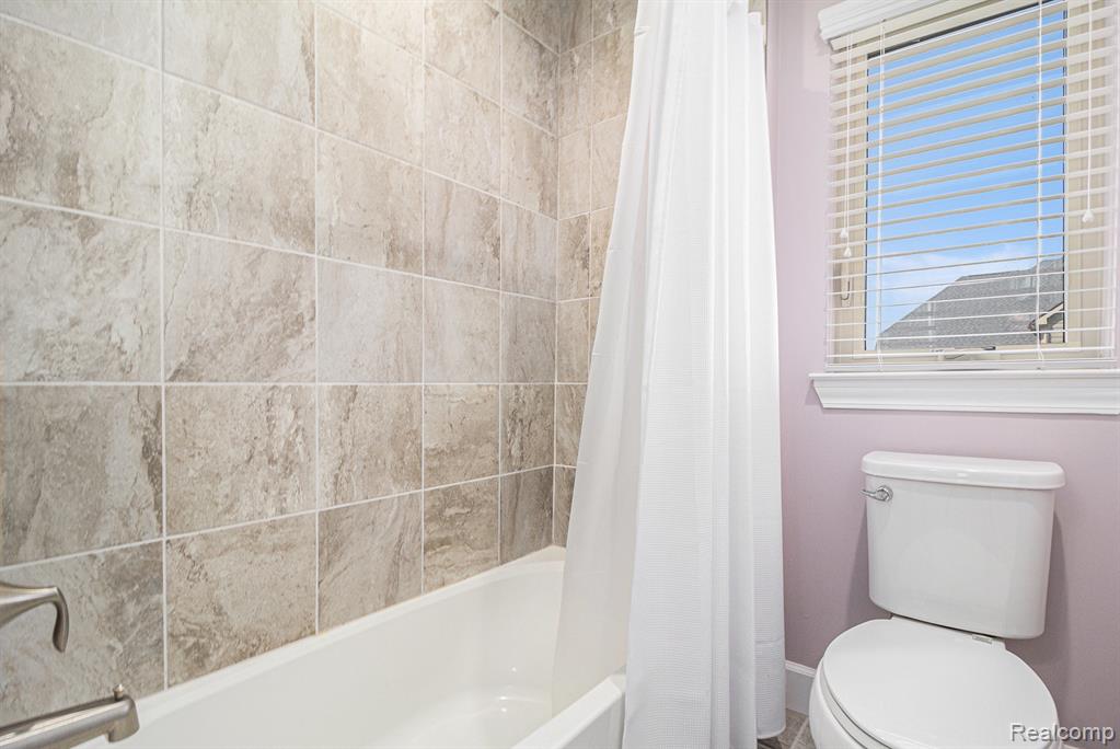 47541 Villa Terrace Court, Novi, MI — Photo 36
