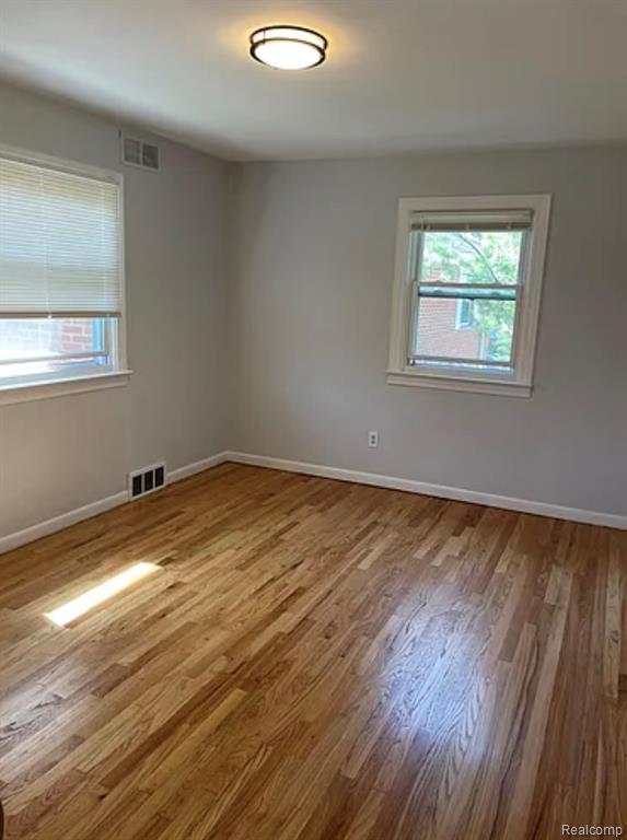 6874 Country Lane, Dearborn Heights, MI 48127 — Photo 10
