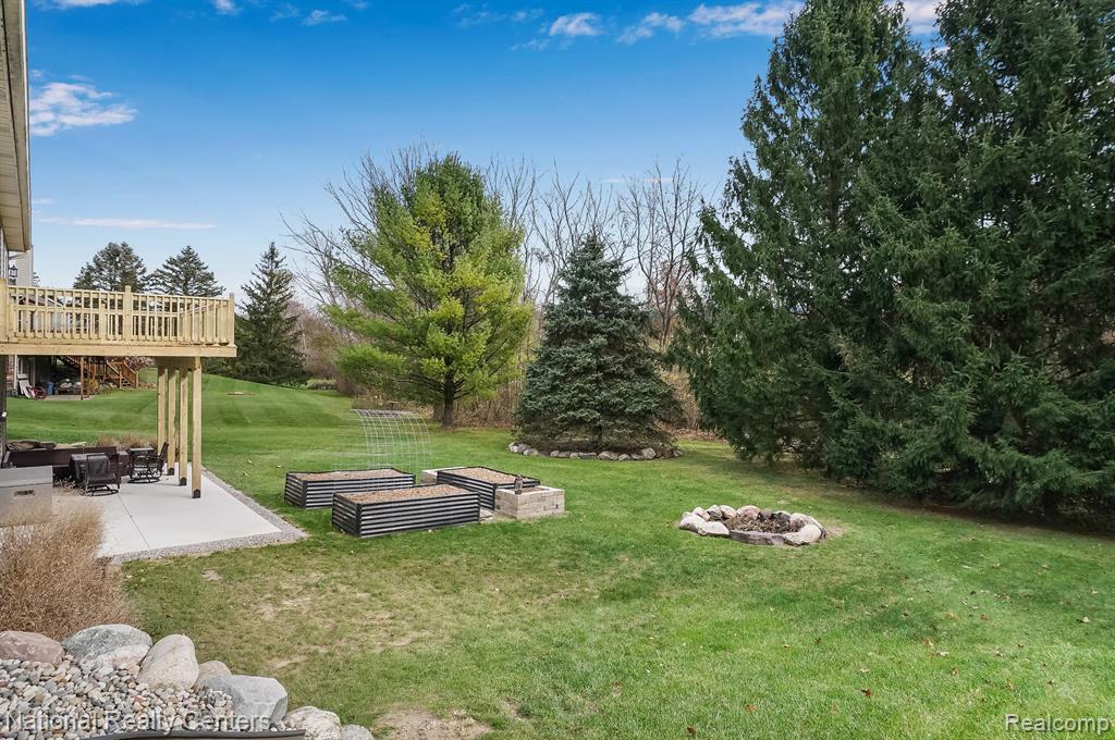7780 THUNDER BAY Drive, Pinckney, MI 48169 — Photo 7
