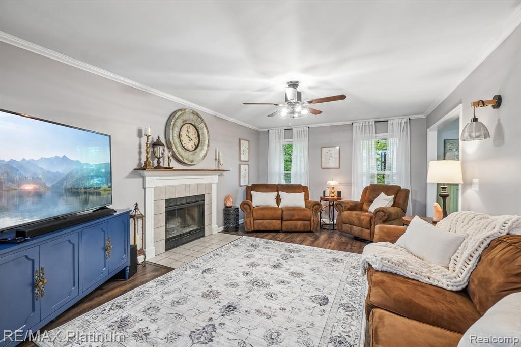 2353 Chestnut Bend, Howell, MI 48855 — Photo 9