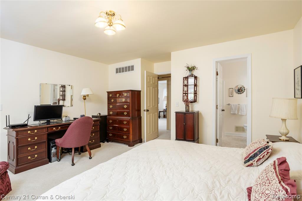 44855 Yorkshire Drive, Novi, MI — Photo 19