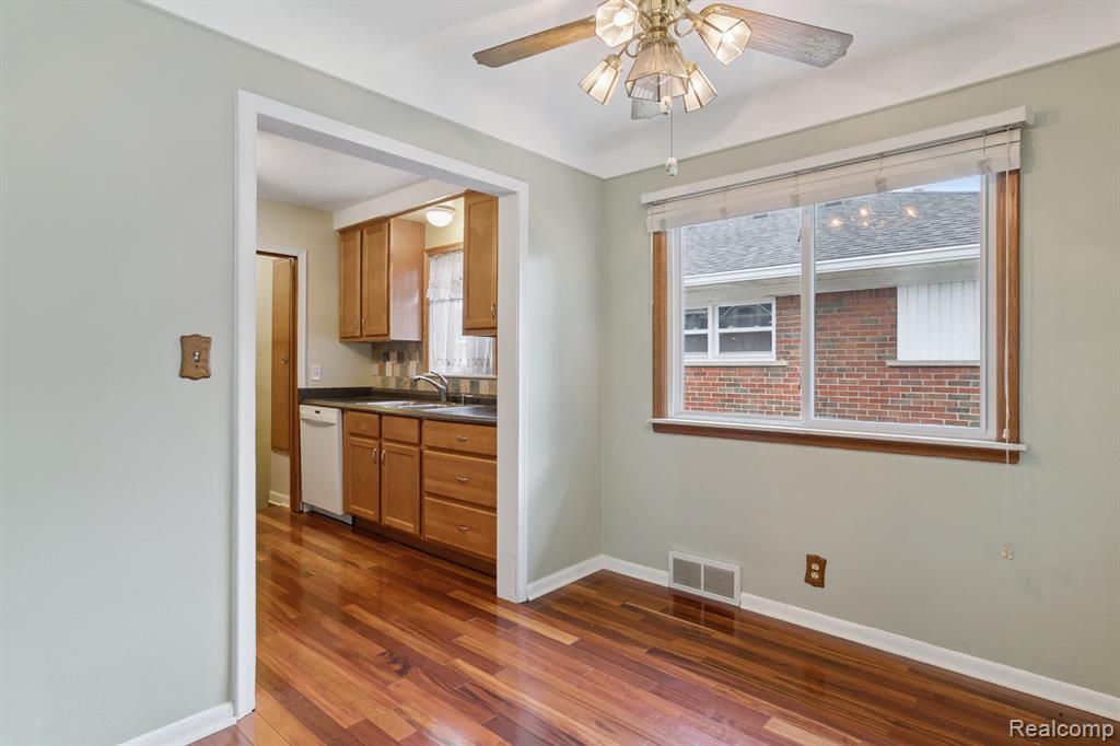 7868 Robinson Avenue, Allen Park, MI 48101 — Photo 8