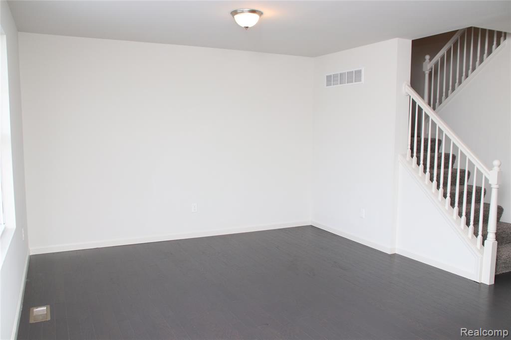 58278 PEMBROOKE Avenue, New Haven, MI 48048 — Photo 5