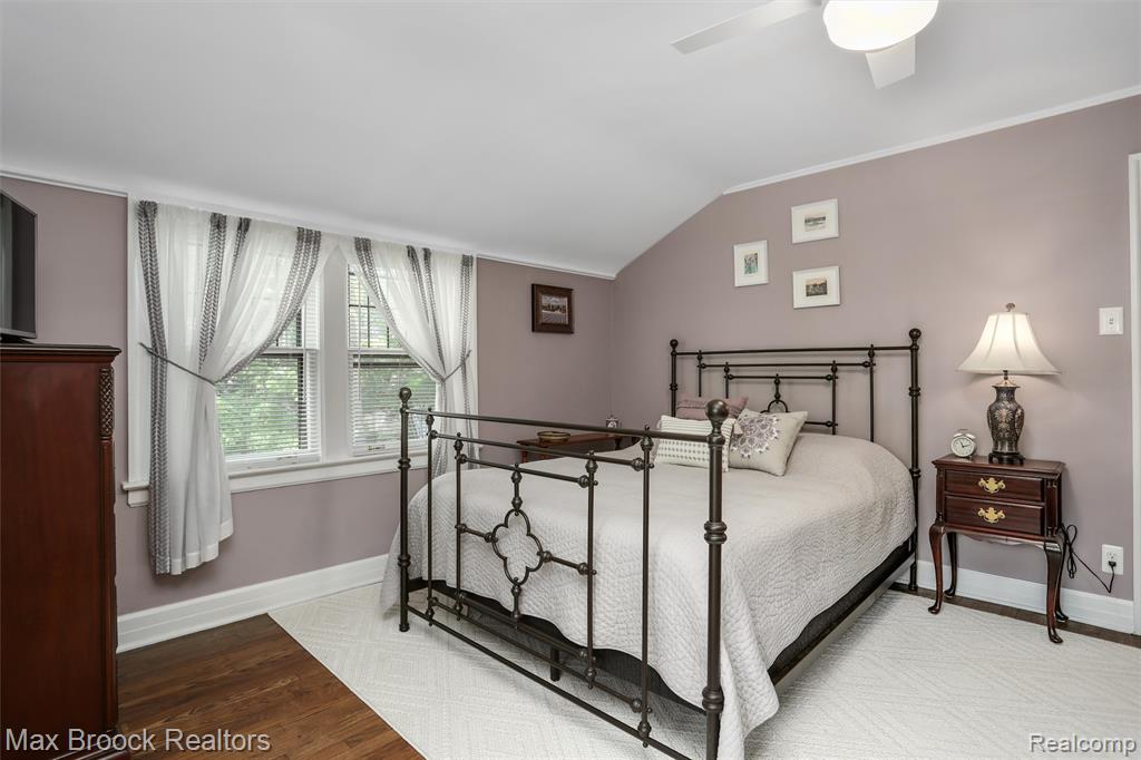 454 W Oakridge Street, Ferndale, MI 48220 — Photo 21