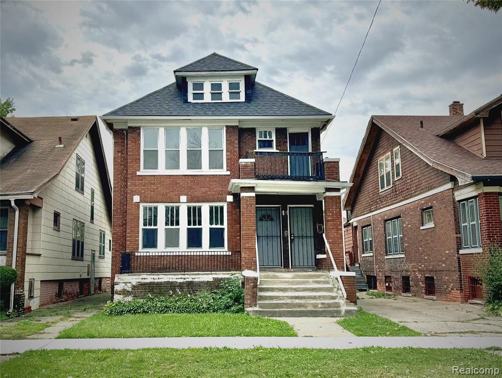 4013 BENITEAU Street, Detroit, MI 48214 — Photo 2