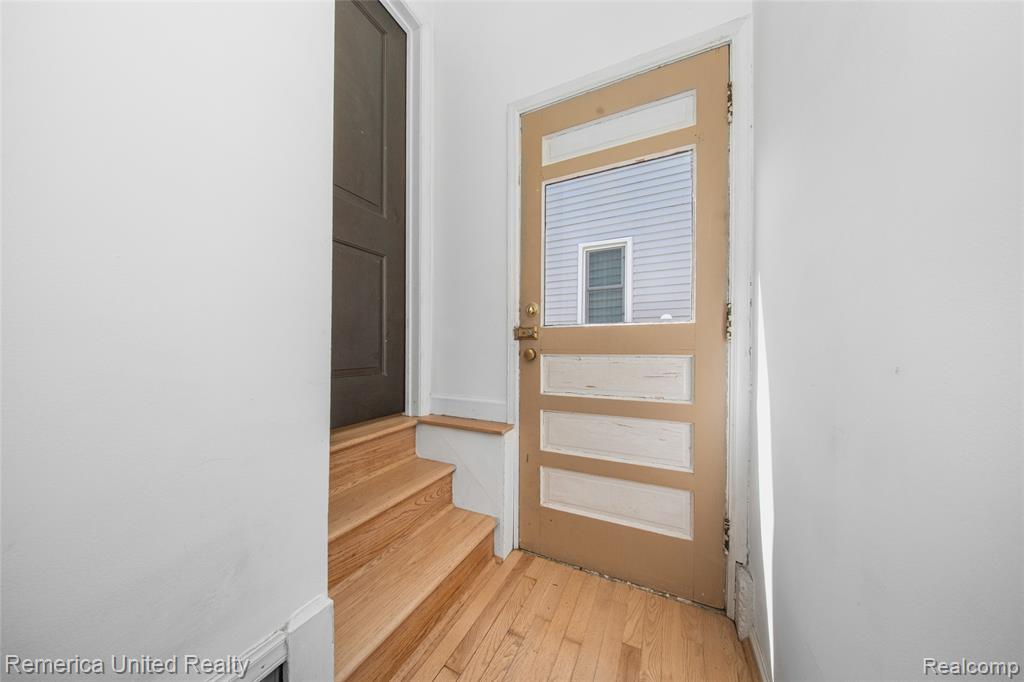 717 S Edgeworth Avenue, Royal Oak, MI 48067 — Photo 24
