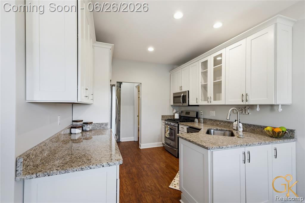 49613 Draper Circle, Plymouth, MI 48170 — Photo 17