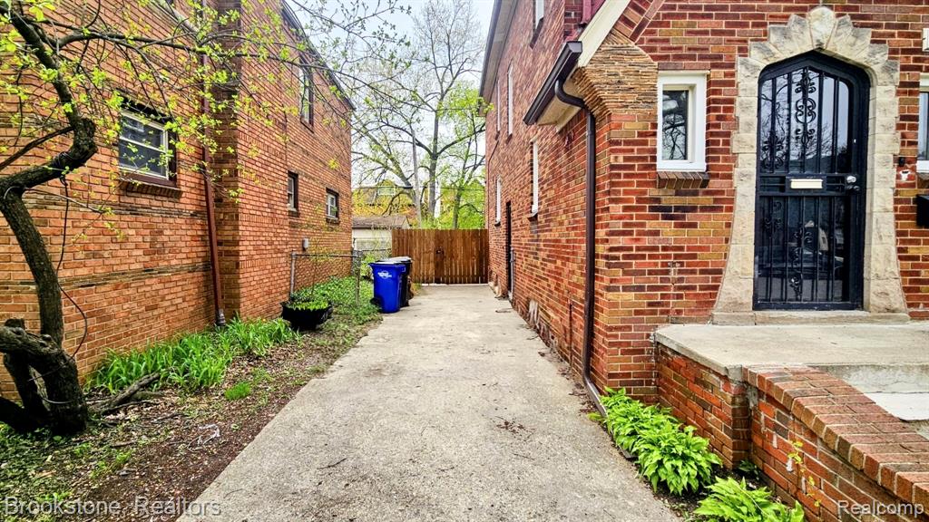17511 Monica Street - Photo 5