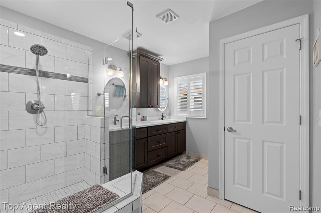 7910 ANCHOR BAY Drive, Clay, MI 48001 — Photo 31