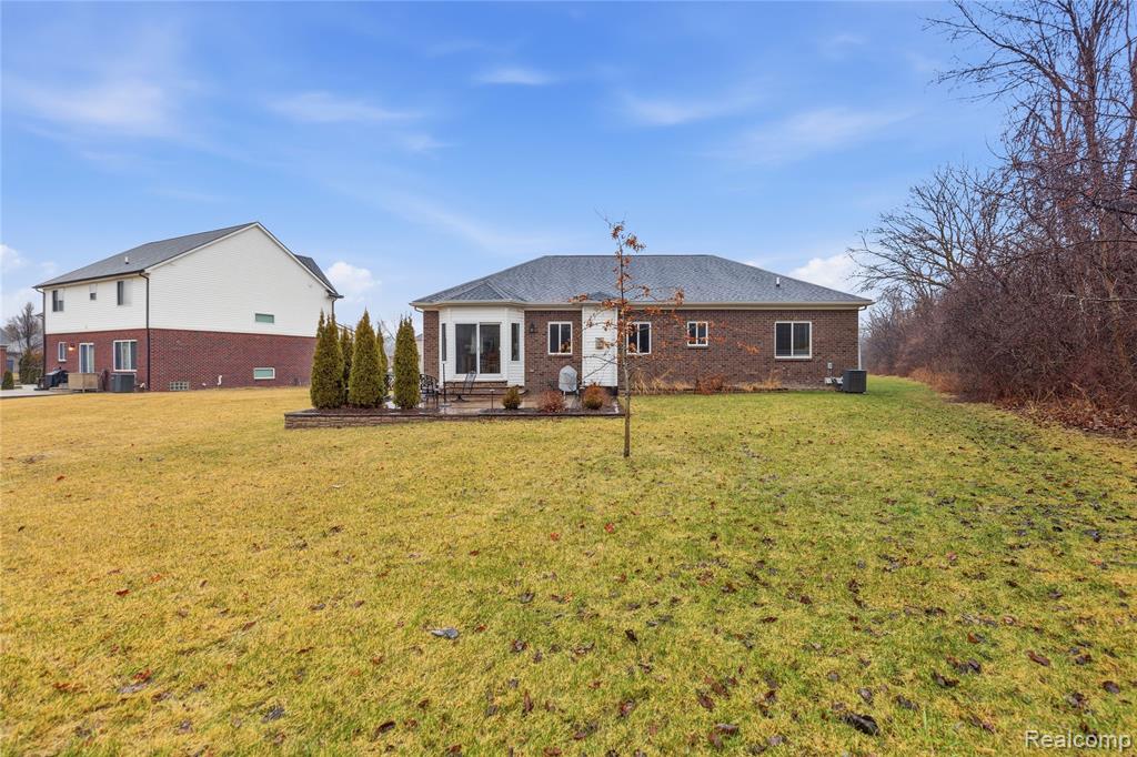 38557 Mountain Ash Court, Clinton Twp, MI 48036 — Photo 34