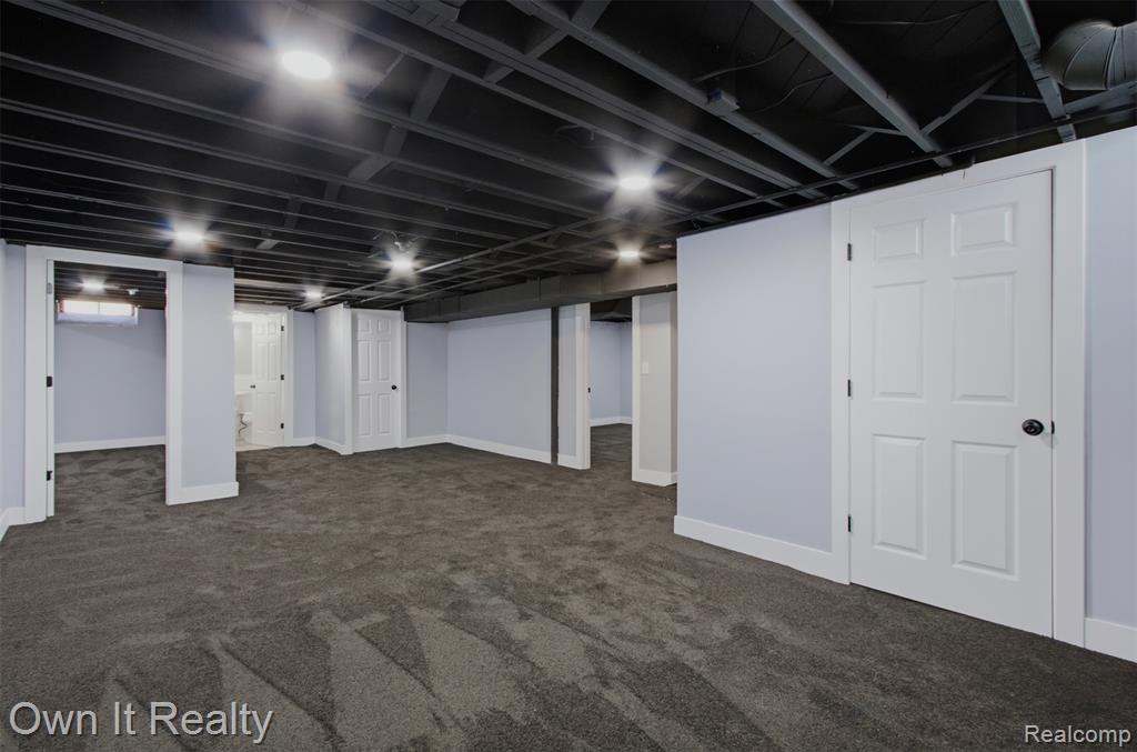 23700 Marlow Street, Oak Park, MI 48237 — Photo 17