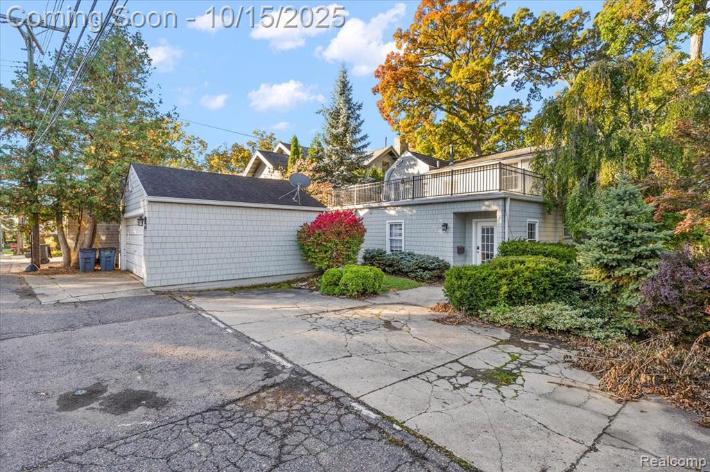 564 BROOKSIDE Avenue, Birmingham, MI 48009 — Photo 32