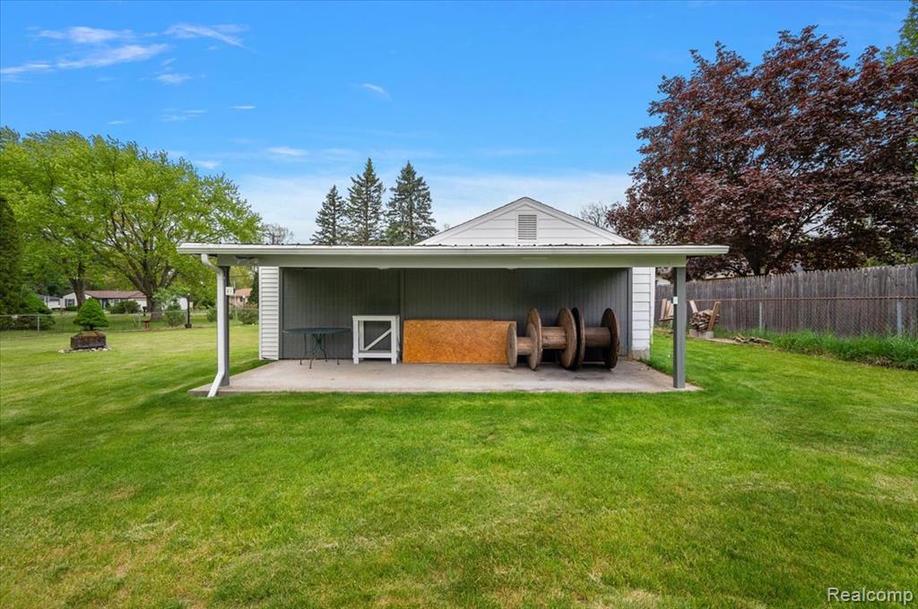8529 Munrovia Street, Shelby Twp, MI 48317 — Photo 9