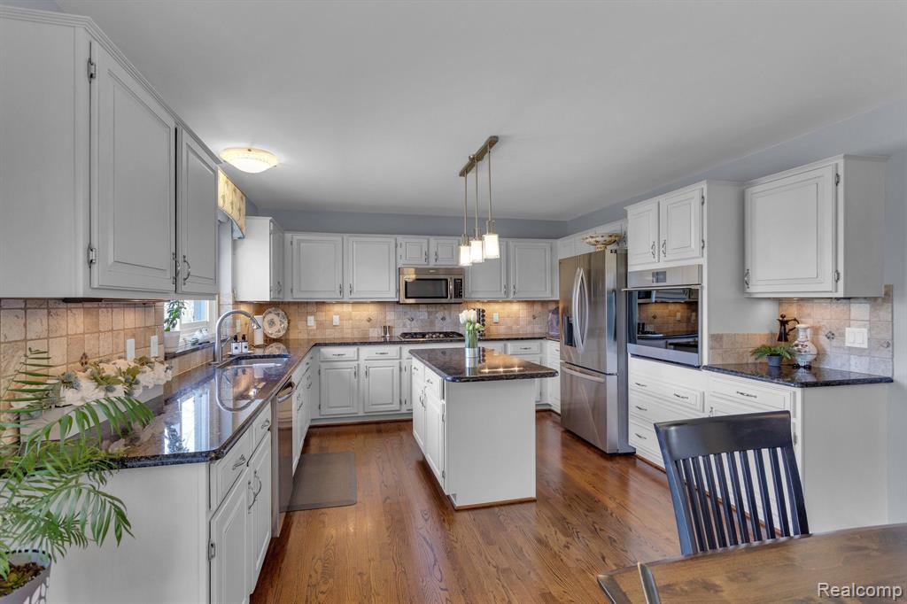 48089 Sonny Drive, Macomb, MI 48044 — Photo 10