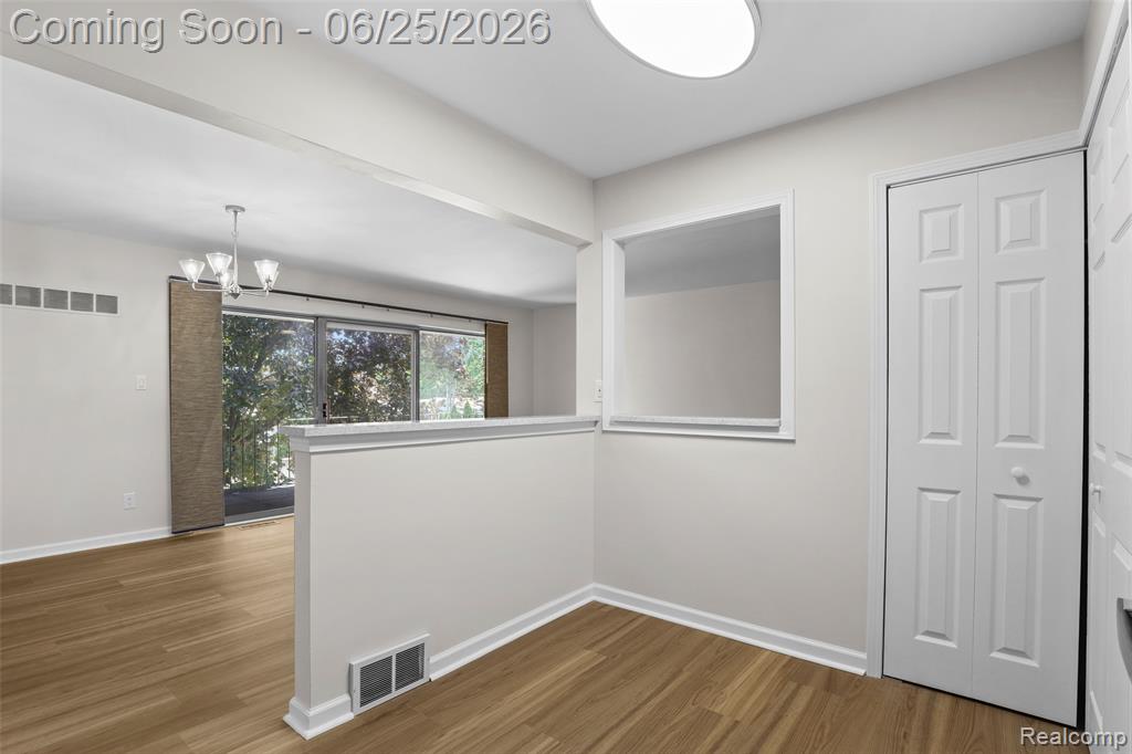 8577 Kennedy Circle, Warren, MI 48093 — Photo 18
