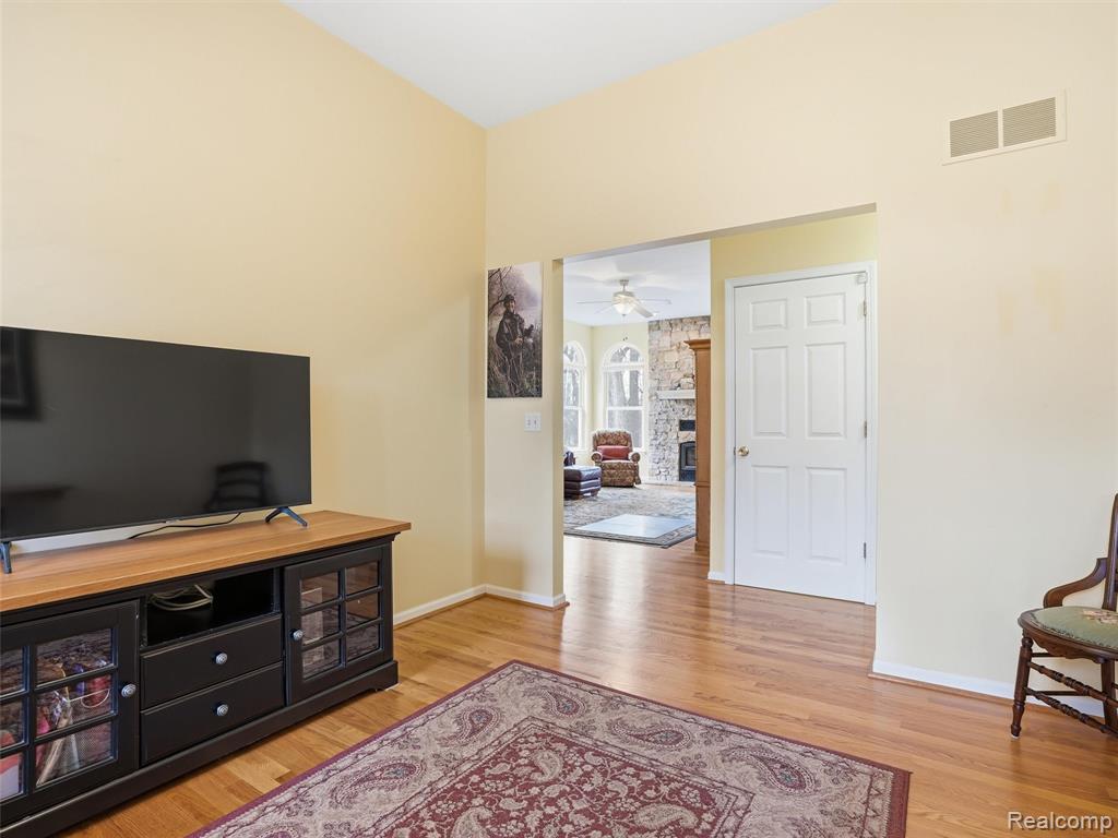 11371 Runyan Lake Road, Fenton, MI 48430 — Photo 16