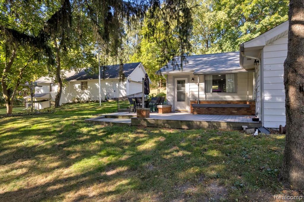 115 W Elmwood, Leonard, MI 48367 — Photo 2