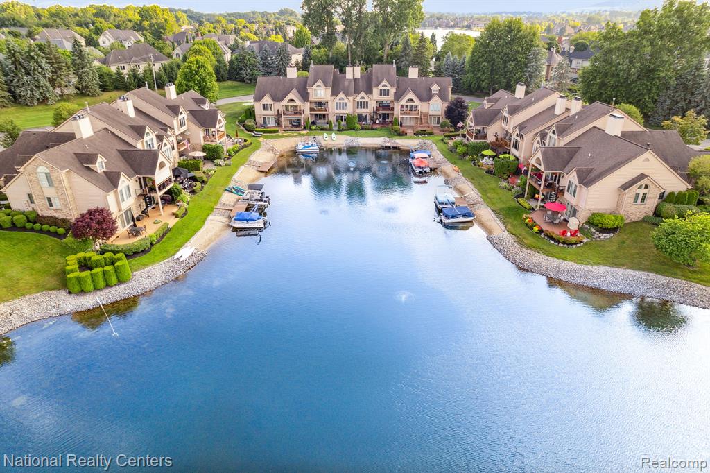 47704 BLUE HERON Drive S, Northville, MI — Photo 6