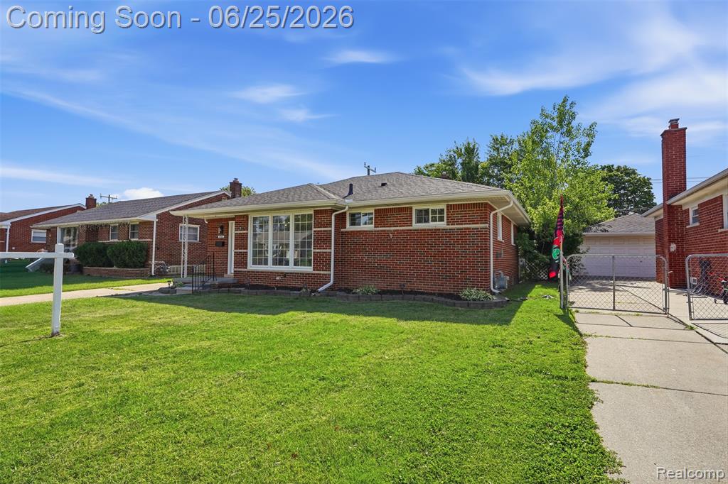 8585 Dixie Lane, Dearborn Heights, MI 48127 — Photo 2