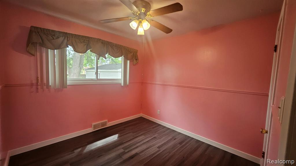 960 Radcliff Street, Garden City, MI — Photo 10