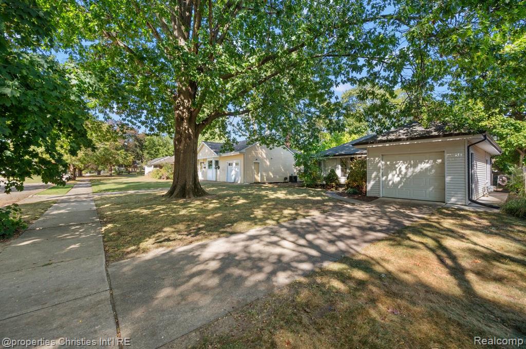 4402 Berkshire Road, Royal Oak, MI 48073 — Photo 3