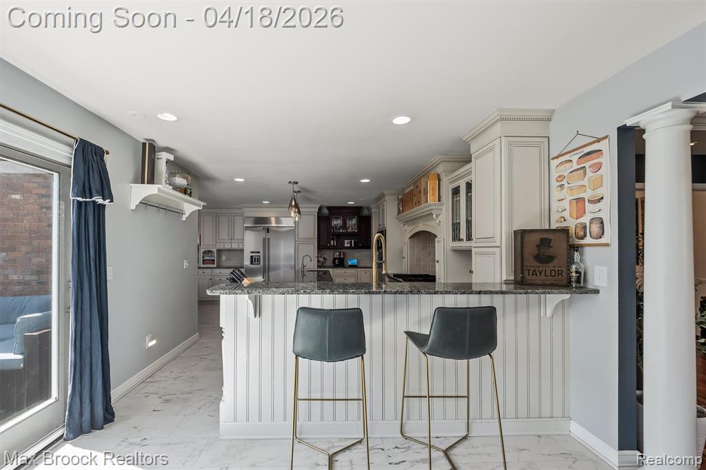 7359 Coach Lane, West Bloomfield, MI — Photo 24