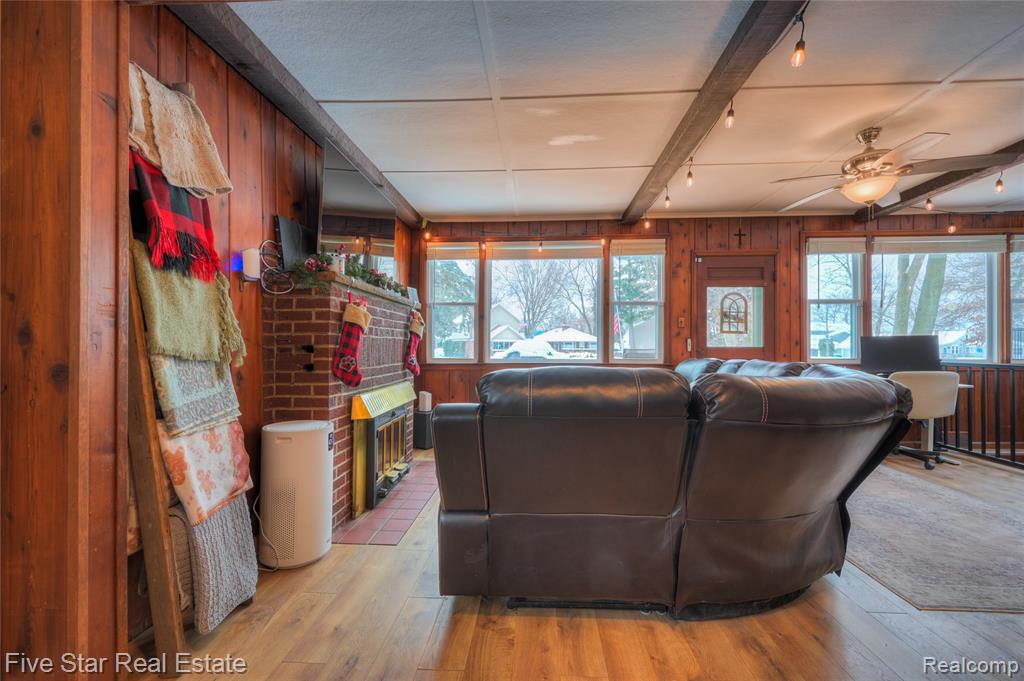8421 Lagoon Street, Commerce Twp, MI 48382 — Photo 10