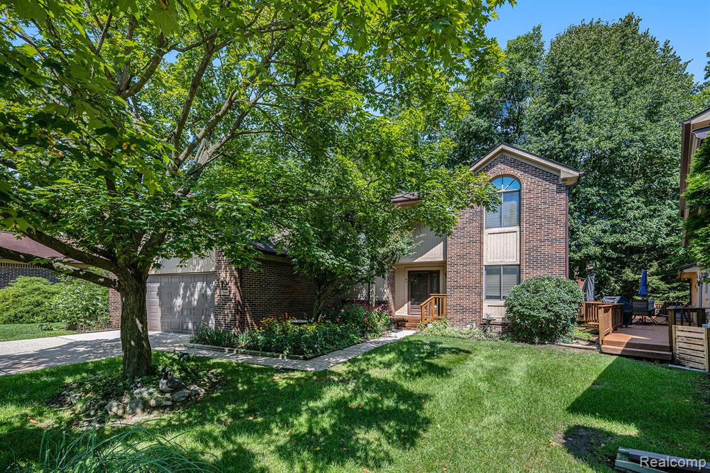 7446 Pepper Creek, West Bloomfield, MI — Photo 3