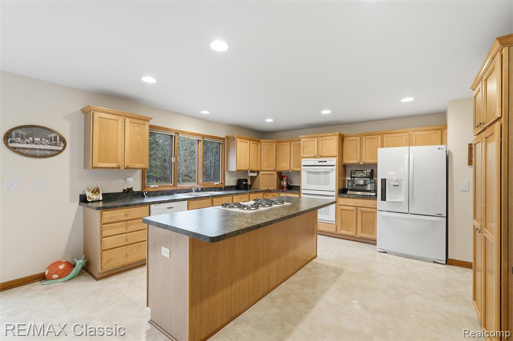1498 Anchor Lane, Highland, MI 48356 — Photo 19