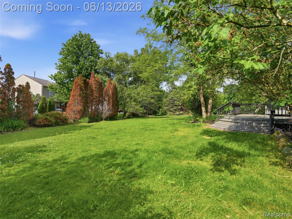 7668 Ring Neck Drive, Waterford, MI 48327 — Photo 33