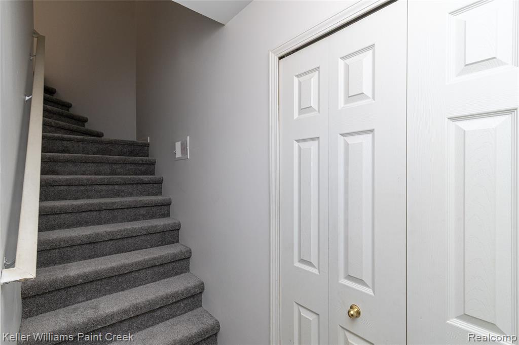6143 Century Court, Shelby Twp, MI 48316 — Photo 3