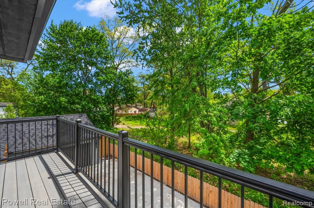 6837 Hatchery Road, Waterford, MI 48327 — Photo 39