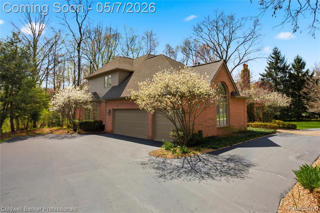7520 Mistwood Drive, White Lake, MI 48383 — Photo 5