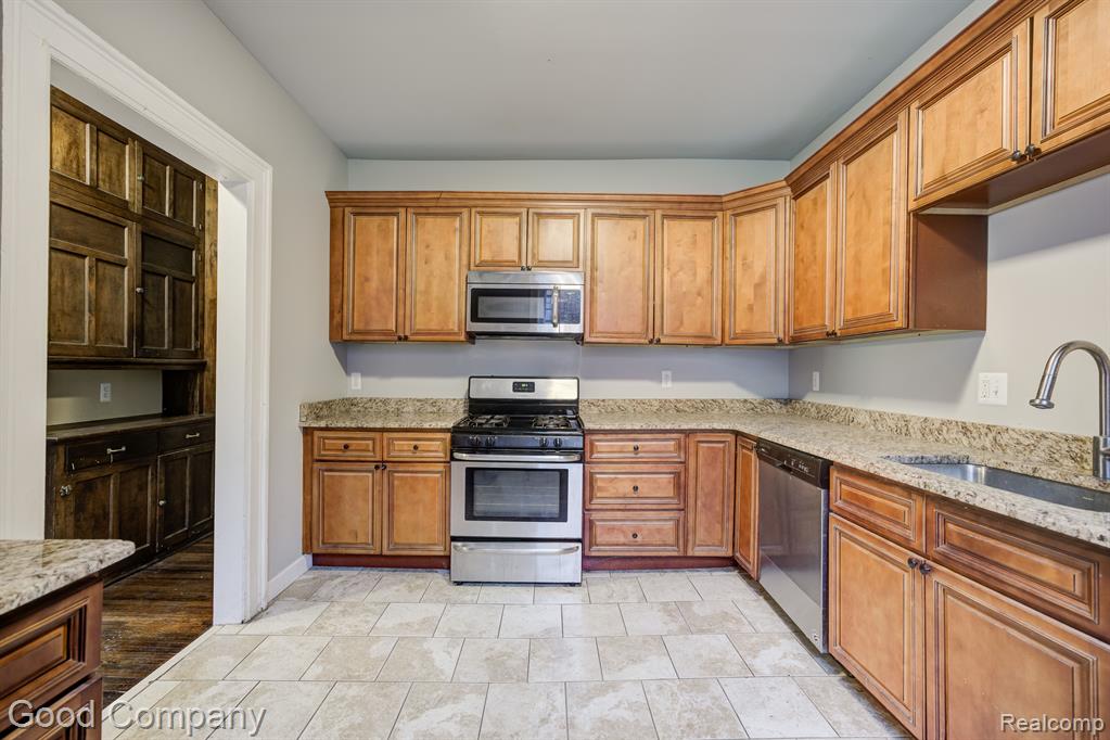433 E KIRBY Street, Detroit, MI 48202 — Photo 18