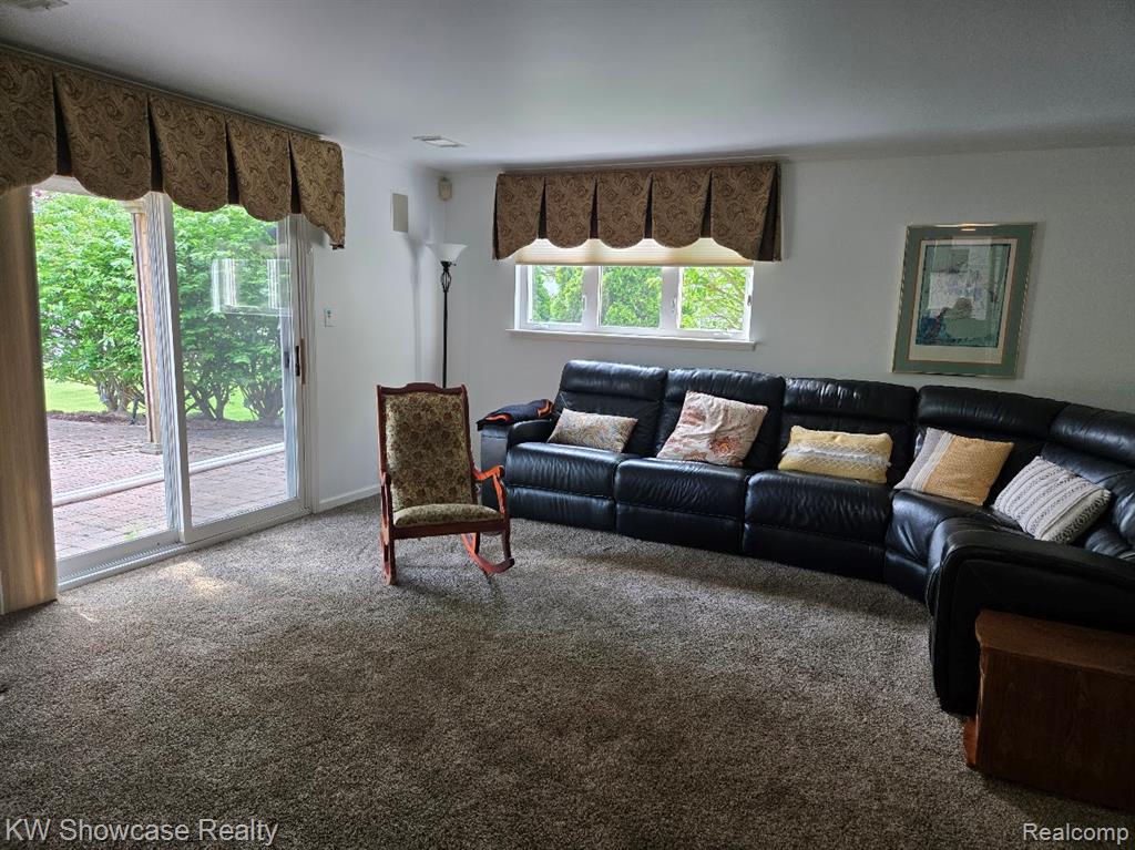 474 Beverly Island Drive, Waterford, MI 48328 — Photo 15